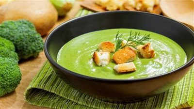 حضري شوربة البروكلي بالبطاطس| تحمي من السرطان