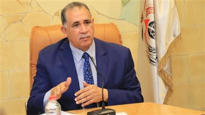 نقيب المحامين يلتقي ممثلي مراكز العيون المتعاقدة مع مشروع العلاج لبحث الشكاوى