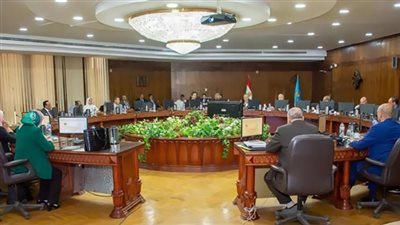  لجنة عليا لبحث زيادة أعداد الطلاب الوافدين