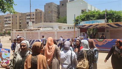 54 ألف طالب يؤدون امتحان اللغة الأجنبية الثانية بالشرقية