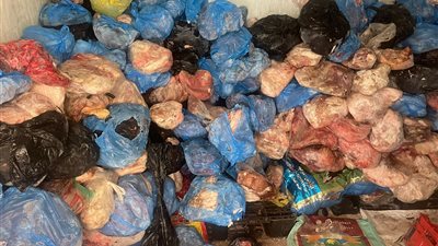 ضبط 400 كيلو من اللحوم والدهون الفاسدة بالإسماعيلية