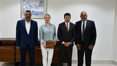 الشاذلي يشكر وزير الرياضة على دعمه لبطولة العالم للسباحة بالزعانف في مصر