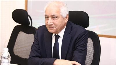 الحوار الوطني.. أحمد جلال: الاتجاه نحو التصدير الحل الأمثل للانفتاح