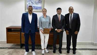 الشاذلي يشكر وزير الرياضة على دعمه لبطولة العالم للسباحة بالزعانف