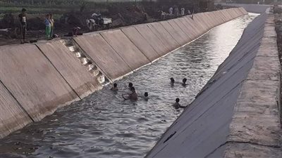 كارثة تحول الترع المبطنة إلى مصايف .. ليست آمنة وبيئة خصبة لانتقال العدوى