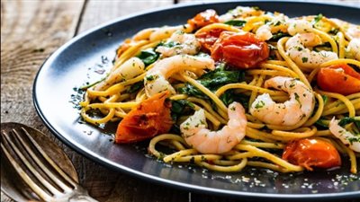 حضري باستا الجمبري والطماطم الكرزية علي الطريقة الإيطالية