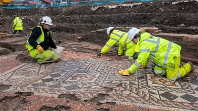 قبر روماني في بريطانيا يوثق حقبة تاريخية صعبة عمرها 2000 عام