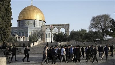 مخابرات الاحتلال تستبق اقتحامات المستوطنين للأقصى باقتحام المصلى القبلى