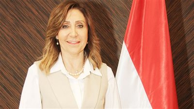 مؤمنة بفكرة العمل الجماعى.. وترشيد الإنفاق لم يؤثر على أنشطة الوزارة