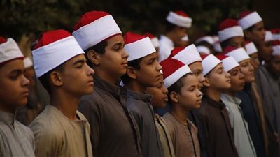 طلاب الأدبي يؤدون امتحان الأدب والنصوص بالثانوية الأزهرية 