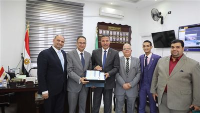 البنك الزراعي المصري: تسليم 1600 كوبون للأسر الأولى بالرعاية