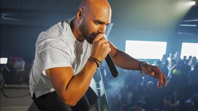 جوزيف عطية فى أم الدنيا .. أغانى مصرية بنكهة لبنانية  (صور)