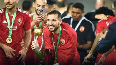 كاف يبرز تتويجات على معلول الإفريقية مع الأهلي