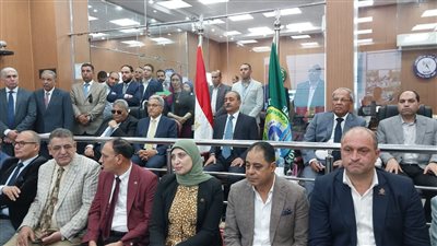 محافظ الإسماعيلية يتفقد الشبكة الوطنية الموحدة