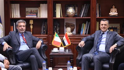  وزير السياحة يبحث تعزيز التعاون مع سفير دولة إيطاليا بالقاهرة