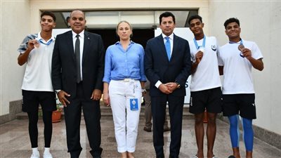زيارة وزير الشباب لبطولة العالم للسباحة شجعت أبطال مصر للفوز بالذهب