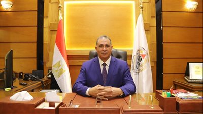 نقيب المحامين يقرر صرف معاشات يوليو غدًا و500 جنيه منحة استثنائية