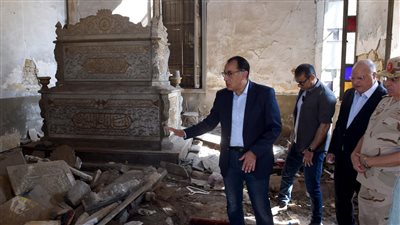 رئيس الوزراء يتفقد المقابر المطلة على شارع صلاح سالم لبدء تنفيذ 