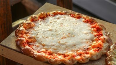 طريقة عمل مناقيش محمرة بالجبن| وجبة الجوع المفاجيء