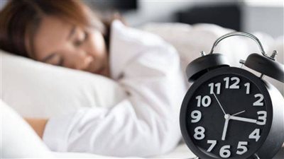 خبراء يقدمون نصائح لنوم جيد في الحر