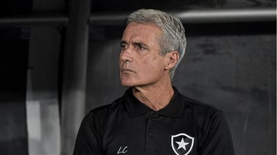 إدارة النصر تستمع لنداء الجماهير وتتراجع عن التعاقد مع كاسترو 