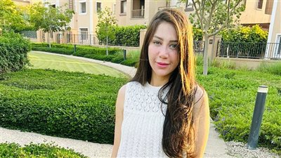 نشوى بلال.. قصة فنانة صاعدة تركت 