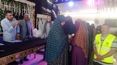 توزع 400 ألف جنيه مساعدات على الأسر الأولى بالرعاية بالمنيا