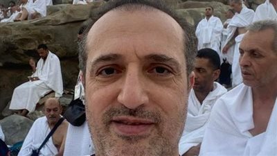 شريف مدكور يؤدي مناسك الحج (صورة)