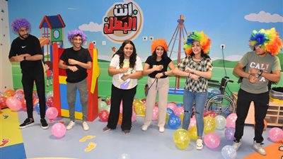 بهدايا وألعاب.. محافظ الأقصر يهنيء محاربي السرطان الصغر بعيد الأضحى
