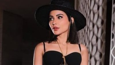 مهيرة عبدالعزيز تعتمد موضة الكورسية عكس قوامها الممشوق