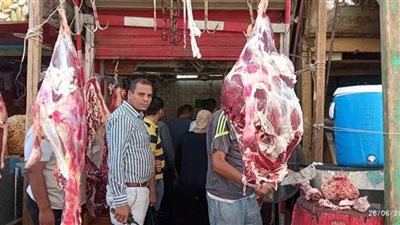 منافذ لبيع اللحوم البلدية وتوزيع بونات مساعدات فى العيد بالمنيا