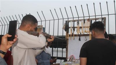 كورنيش النيل ومحال بيع الماكولات أبرز مظاهر الاستمتاع بأيام العيد فى قنا