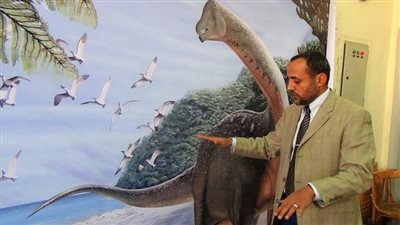 منح مؤسس مركز جامعة المنصورة للحفريات الفقارية جائزة روبرت لين كارول 