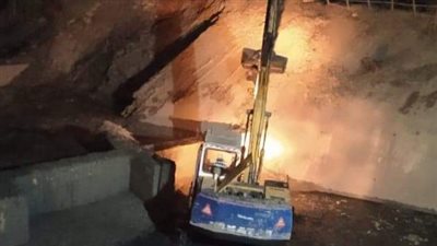 تطهير الترع ورفع تراكمات الطمي بالمجاري المائية في الفيوم 