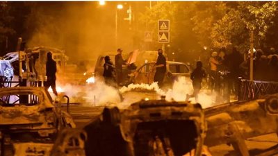 أعمال النهب والشغب تنتشر في جميع مدن فرنسا .. فيديو 