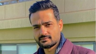 أحمد قنديل ..  ترك أحلامه ولحق بوالدته 