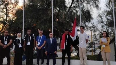 رفع علم مصر بقرية إقامة بعثات دورة الألعاب العربية بالجزائر 