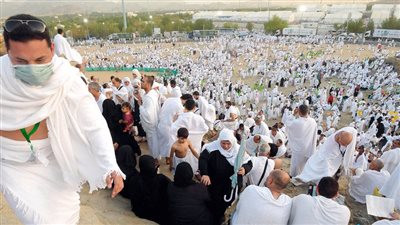 عناية شؤون الحرمين تقدم خدمة حفظ الأمتعة لتسهل على الحجاج أداء مناسكهم