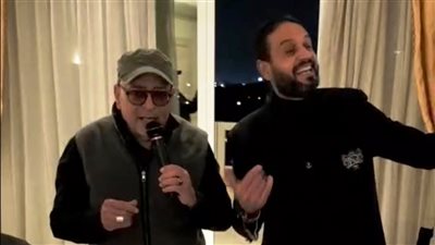 آخر ظهور للفنان علاء عبد الخالق قبل رحيله.. احتفال مع رفقاء الرحلة (صور)