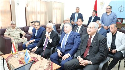 وزير التربية والتعليم يتابع امتحانات الثانوية من البحر الأحمر 