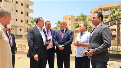 نقيب المحامين يتفقد مصيف النقابة بجمصة  