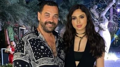 نيكول سفعان تنسق إطلالتها مع طارق العريان (صور)