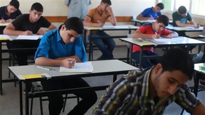 طلاب الثانوية العامة بكفرالشيخ: أسئلة امتحان الاستاتيكا غير مباشرة