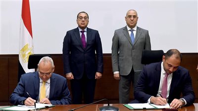 مدبولي يشهد توقيع عقدي شراكة لتشغيل فندقين جديدين في 