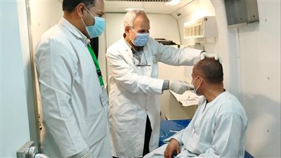 على مدار يومان.. صحة المنيا تنفذ قافلة طبية لمواطني ديرمواس 