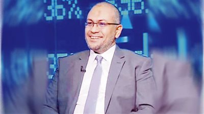 فرق العملة يرجح كفة الخدمات المالية غير المصرفية.. وفرص واعدة أمام الموارد الأساسية