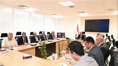 سويلم يتابع حالة المنظومة المائية وإيراد نهر النيل