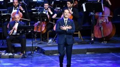 مدحت صالح يسعى لتحديث التراث الموسيقي بـ الأساتذة.. وإشادات الجمهور تتوج نجاحه