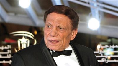 عادل إمام.. تفاصيل خطة الجماعات الإرهابية لإنهاء حياة الزعيم بعد فتوى تكفيره