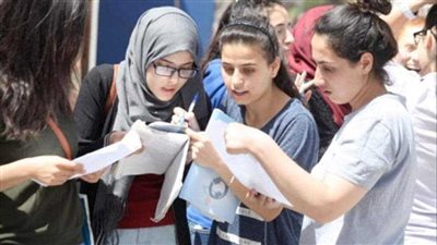 امتحان الجيولوجيا يرسم البسمة على وجوه طلاب الثانوية بالمنيا 